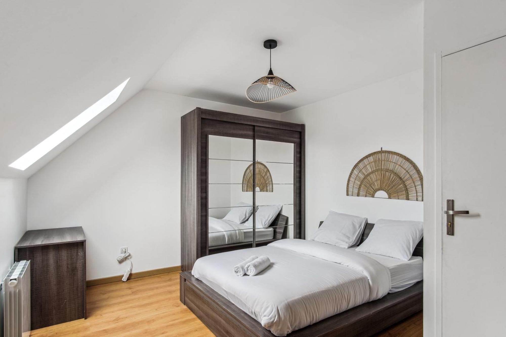 Apartment Chic Friendly And Spacious House