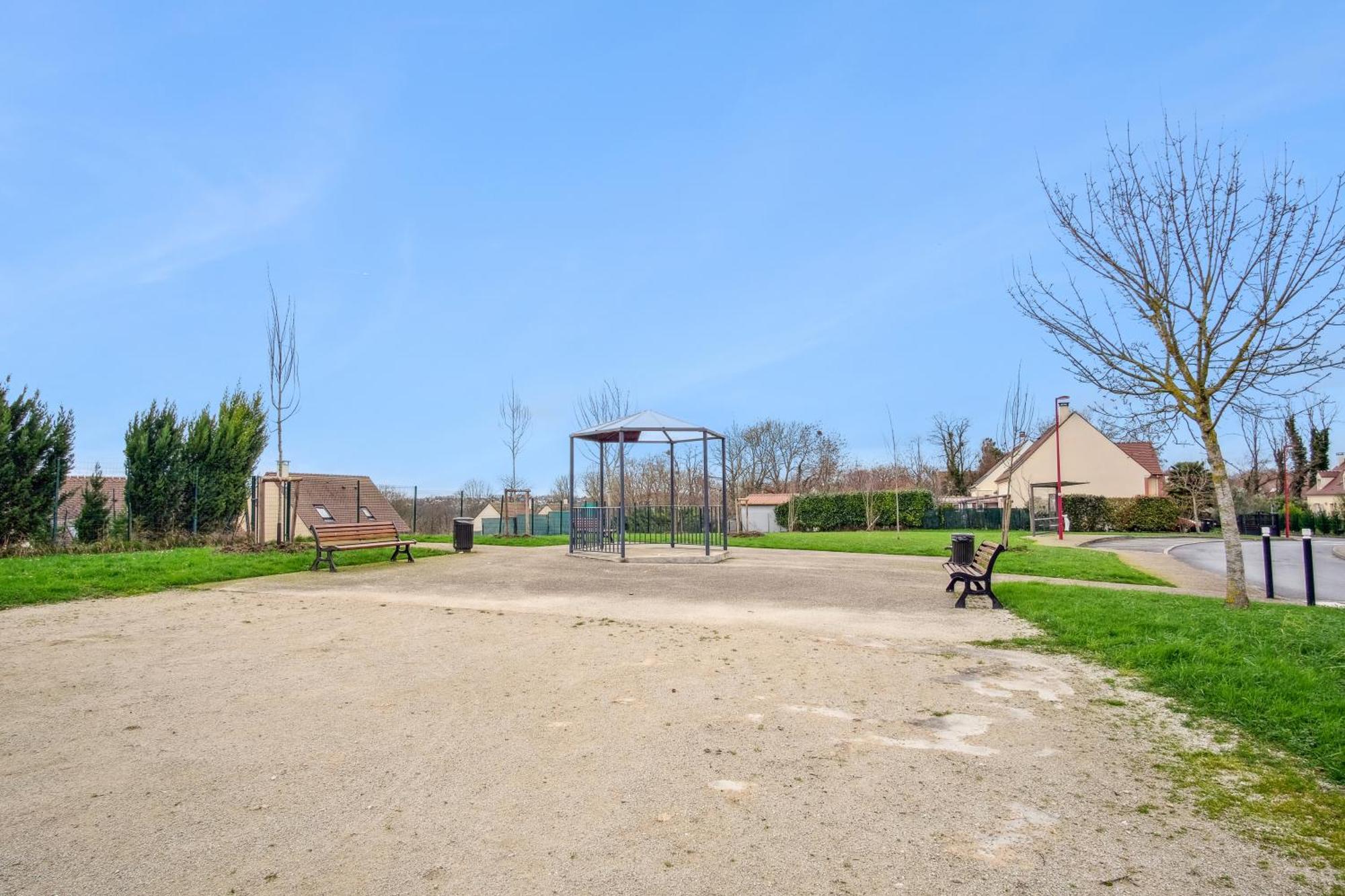Chic Friendly And Spacious House Meaux